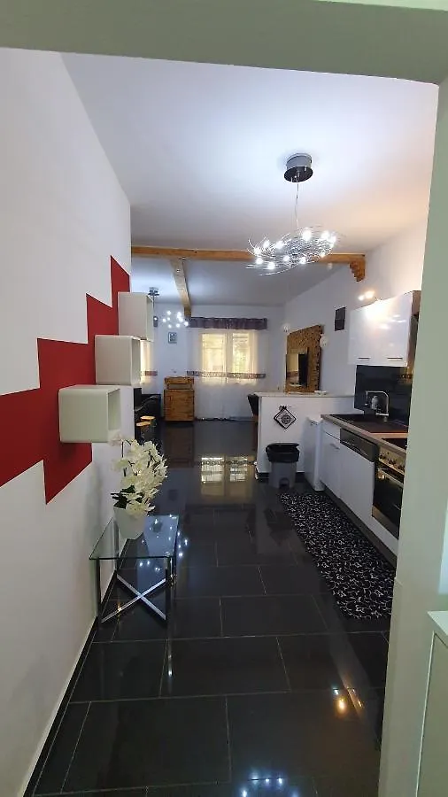 Apartment Cicko トロギール